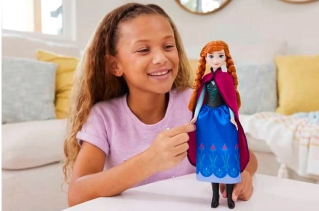 Panenka Disney Frozen Elsa Ice Age 2 – Anna v modro-černých šatech