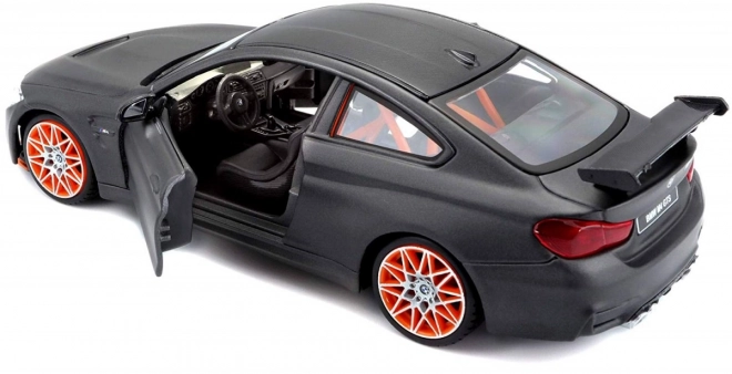 Maisto BMW M4 GTS šedé 1:24