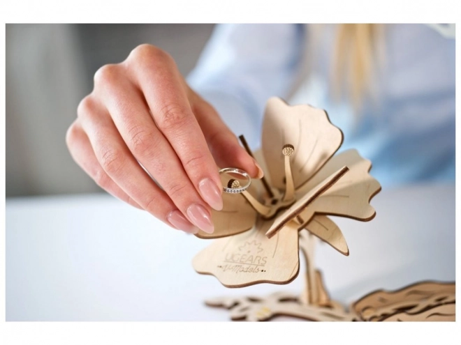 Ugears 3D puzzle - Motýl s květinou 168 dílků