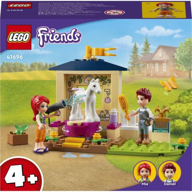 LEGO Friends 41696 Čištění poníka ve stáji
