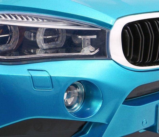 BMW X6M Elektrické dětské auto Modrá barva + dálkové ovládání + EVA + pomalý start + audio + LED dioda