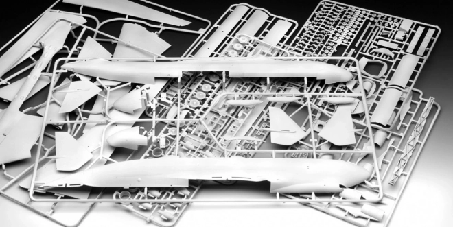 Revell Plastikový model letadla Antonov An-225 Mrija