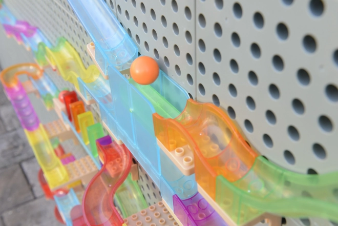 Konstrukční sada STEM tabule Masterkidz s kuličkovou dráhou