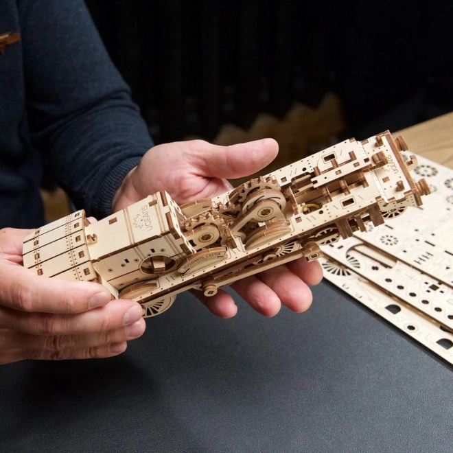 Ugears 3D dřevěné mechanické puzzle Harry Potter Bradavický expres