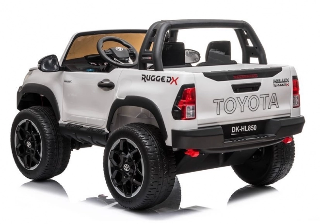 Toyota Hilux Baterie Auto Bílá