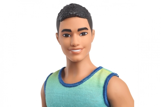 Barbie model Ken s ombre tílkem a kraťasy