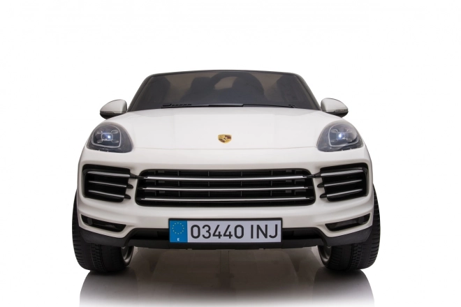 Porsche Cayenne S Vozidlo lakované bílou barvou