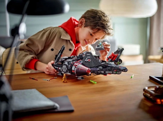 LEGO Star Wars 75389 Mroczný Millenium Falcon