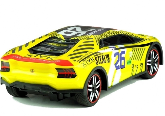 Dálkově ovládané sportovní auto Pilot R/C Yellow