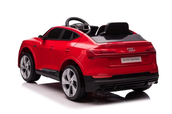 Audi E-Tron červené auto na baterie QLS-6688