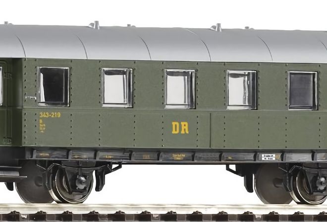 Piko Osobní vagón B 2. tř. DR III - 57631